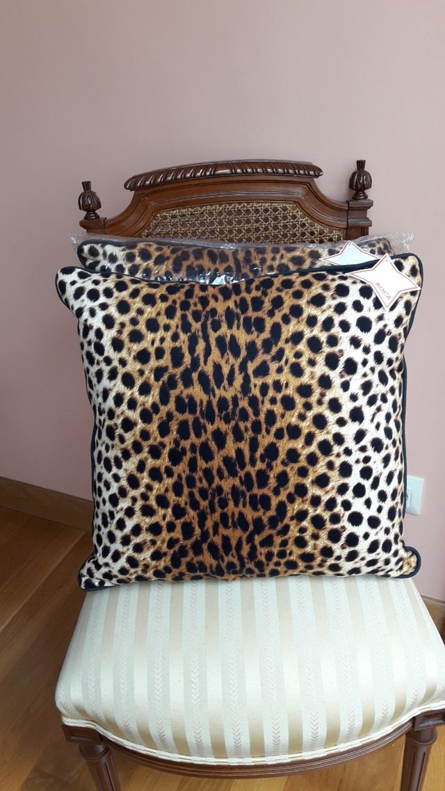 Pareja de cojines, Roca, El Corte Inglés.