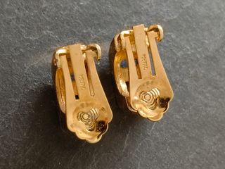 Pendientes Dior Monograma CD dorados con brillante