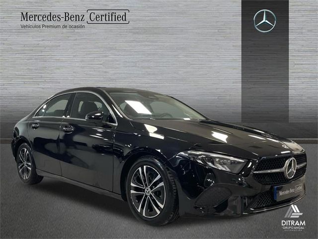 MERCEDES-BENZ Clase A 180 d Sedán