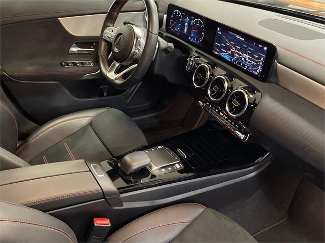 MERCEDES-BENZ Clase CLA 200 D DCT Shooting Brake