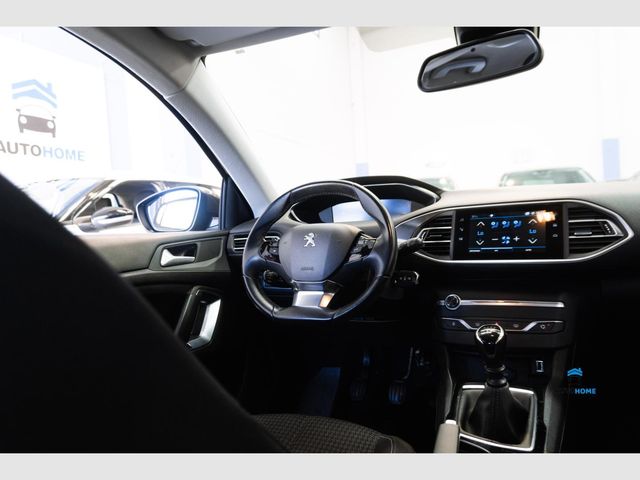 Peugeot 308 5p Allure Pack PureTech 110 S&S