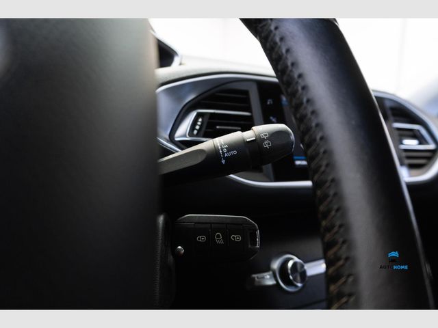 Peugeot 308 5p Allure Pack PureTech 110 S&S