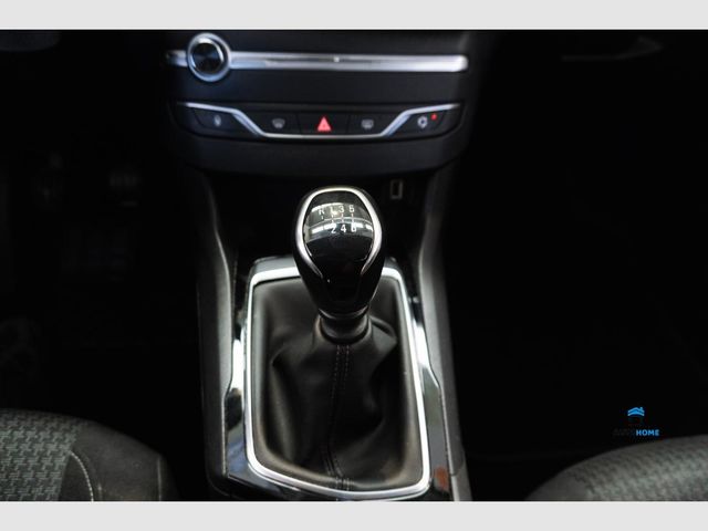 Peugeot 308 5p Allure Pack PureTech 110 S&S