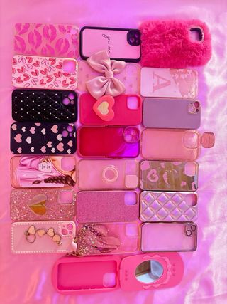 22 Carcasas iPhone 13