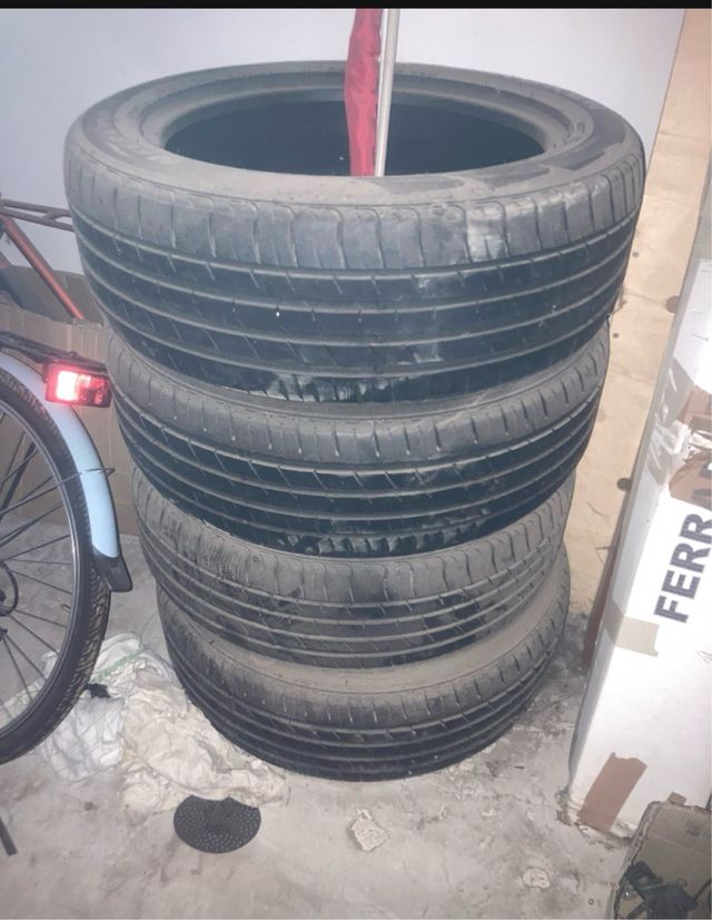 4 Pneumatici 225/55R19 Next