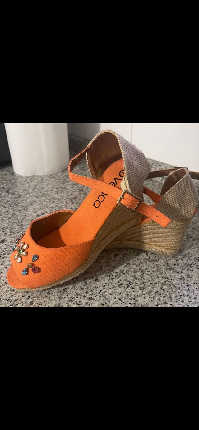 Cuñas color naranja