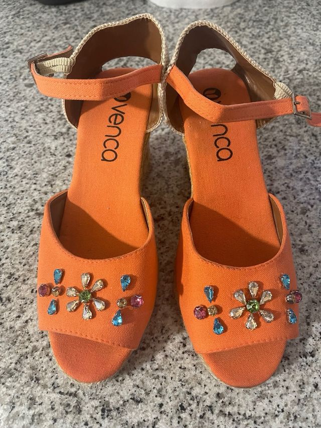 Cuñas color naranja