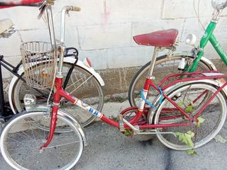 Bicicleta BH clásica roja