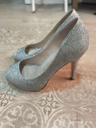 Tacones plateados brillantes 37