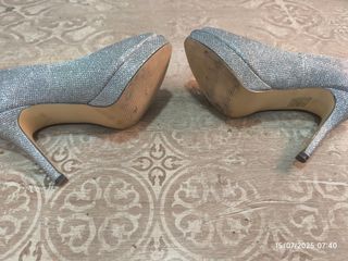 Tacones plateados brillantes 37