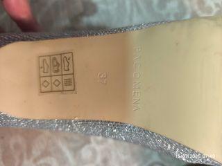 Tacones plateados brillantes 37