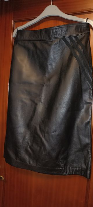 Falda cuero DONCI negra 46
