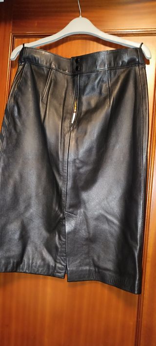 Falda cuero DONCI negra 46