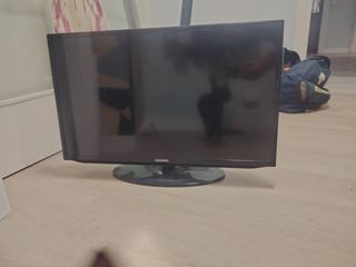 TV Samsung 32" negra Samsung con Chromecast