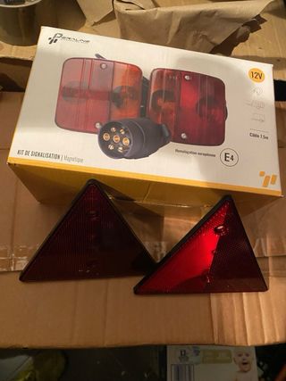 Pilotos remolque 12V - 7,5m cable mas triangulos