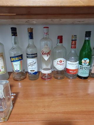 Bottiglie Alcolici Vuoti