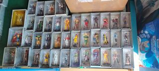 40 Figuras Marvel Altaya Plomo 