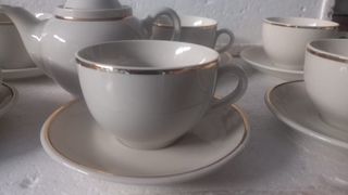 Servizio da tè in porcellana bianco