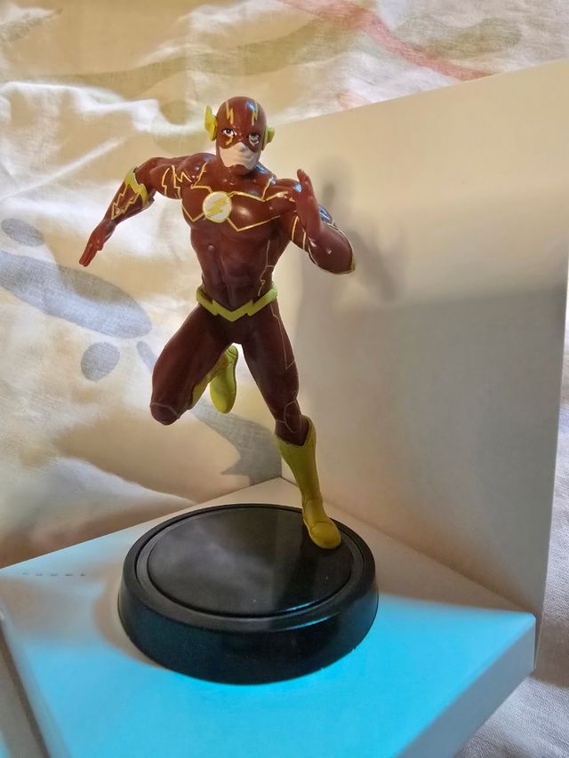 Lampara Figuras Superhéroes DC (Batman, Flash, Sup