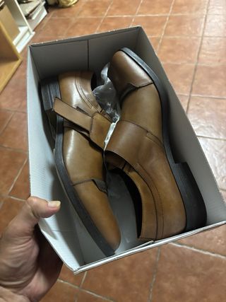 Zapatillas,zapatos y chanclas