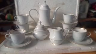 Servizio da tè in porcellana
