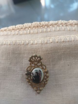 Broche antiguo Santa Rita