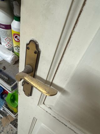 Puerta madera maciza