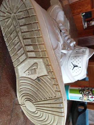 Scarpe Nike Jumpman bianche