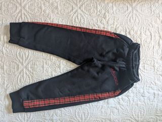 Conjunto pantalón + polo + mochila