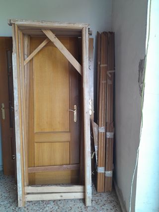 Puertas 72.5x9 
de roble macizo con premarco 