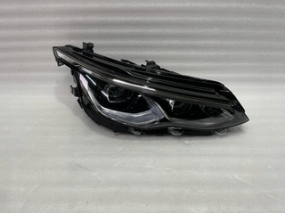Faros LED IQ Volkwagen Golf 8 