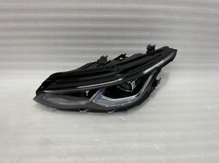Faros LED IQ Volkwagen Golf 8 