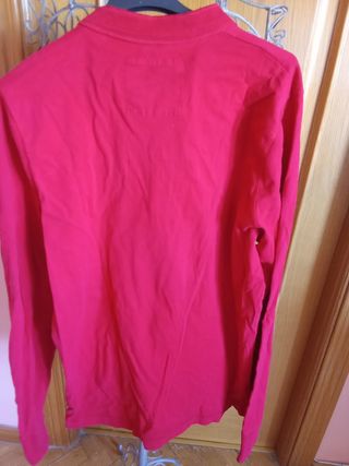 Jersey Hollister rojo talla M
