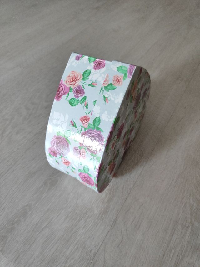 Caja corazón flores - Decorativa