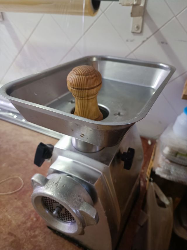 Picadora carne industrial usada