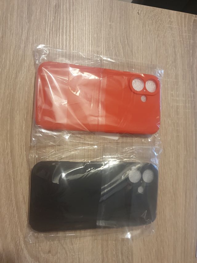 Fundas iPhone 16 - Rojo y Negro