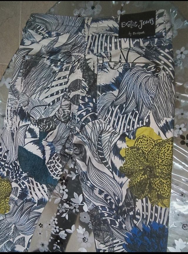 Pantalones Desigual estampados