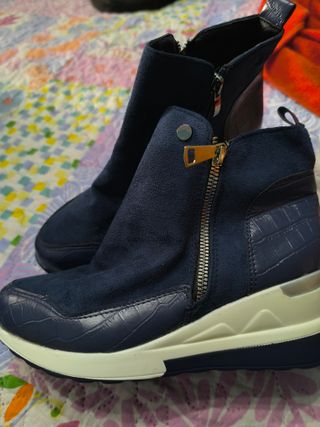 Botines azul marino antelina