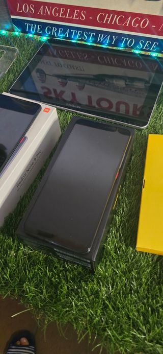 Xiaomi Mi 9T e Poco F2 Pro neri