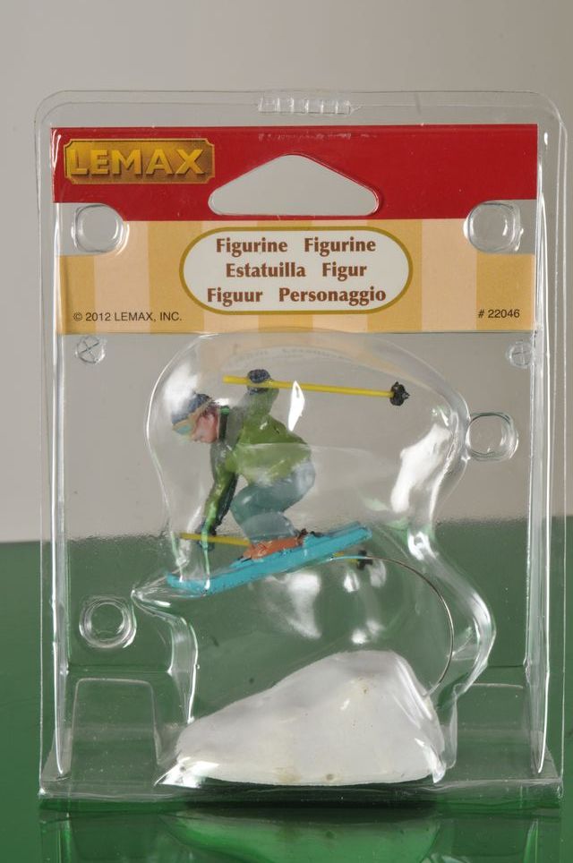 Sciatore Lemax Figurine #22046