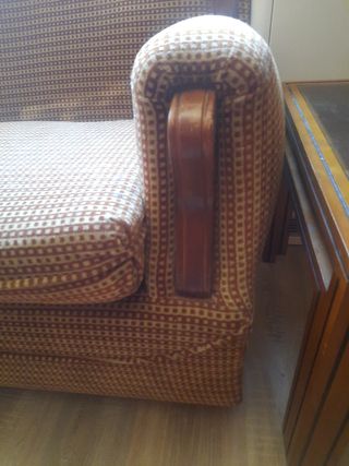 Sofá antiguo de madera - beige y marrón