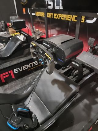 Simulador completo Fanatec Playseat F1