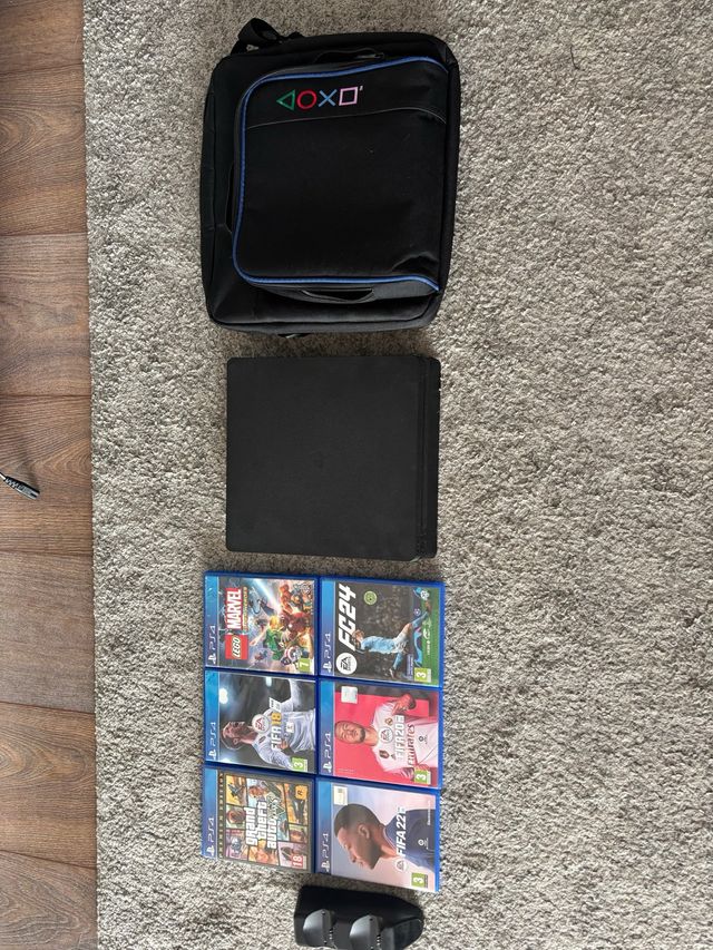 PS4 (PlayStation 4) + 6 juegos