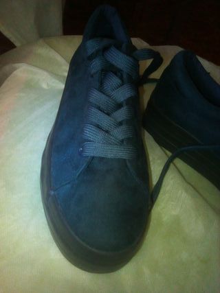 Zapatillas Pliuma azul oscuro