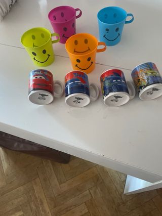 8 tazas infantiles, CARS y SONRRISAS.