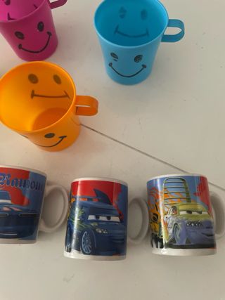 8 tazas infantiles, CARS y SONRRISAS.