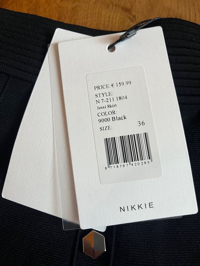 Gonna NIKKIE nera, tg 36