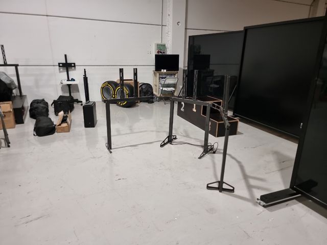 Soporte para tres monitores