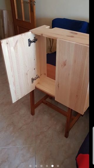 Mobile in legno per banconi