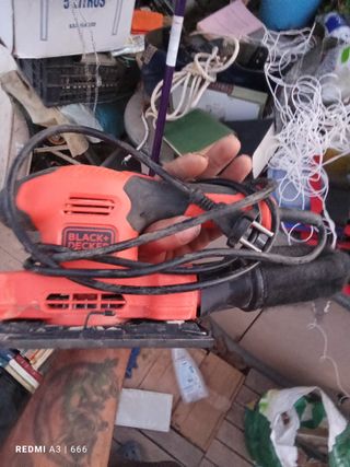 Lijadora Black+Decker